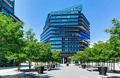 21 Lawren Harris Square 516, Toronto C08, ON M5A 0T4