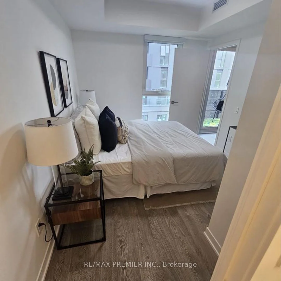 500 Wilson Avenue 325, Toronto C06, ON M3H 0E5