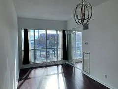 208 Queens Quay W 215, Toronto C01, ON M5J 2Y5