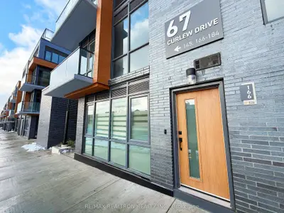 Condo Townhouse in Toronto