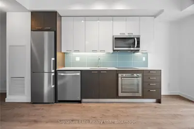 Condo Apartment in Toronto