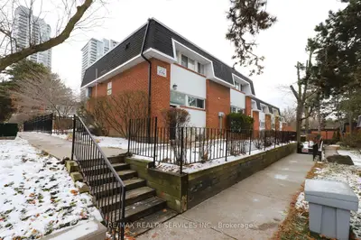 Condo Townhouse in Toronto
