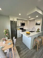 15 Walmer Road 803, Toronto C02, ON M5R 2X1