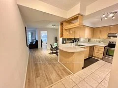 909 Bay Street 1701, Toronto C01, ON M5S 3G2