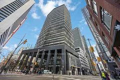 125 Peter Street 1812, Toronto C01, On M5v 2g9