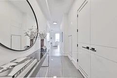 215 Lonsdale Road 1607, Toronto C03, ON M4V 1W7