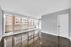 33 Isabella Street 1008, Toronto C08, ON M4Y 2P7