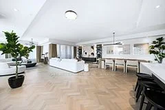 455 Wellington Street W 810, Toronto C01, ON M5J 2R2