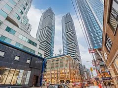 115 Blue Jays Way 617, Toronto C01, ON M5V 0N4