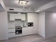238 Simcoe Street 903, Toronto C01, ON M5T 1T4