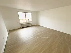 896 Eglinton Avenue E 311, Toronto C11, ON M4G 2L2