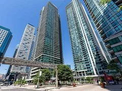 33 Bay Street 2501, Toronto C01, On M5j 2z3