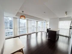 386 Yonge Street 2310, Toronto C01, ON M5B 0A5