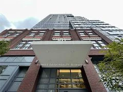 181 Huron Street LPH01, Toronto C01, ON M5T 0C1