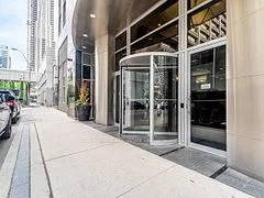 35 Balmuto Street 2905, Toronto C01, On M4y 0a3