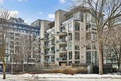 20 Niagara Street 301, Toronto C01, ON M5V 3L8