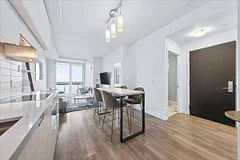8 Eglinton Avenue E 4507, Toronto C10, ON M4P 0C1