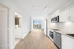 60 Princess Street 1214 Se, Toronto C08, On M5a 2c7