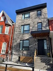 Room in Toronto