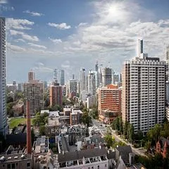 10 Huntley Street 1102, Toronto C08, ON M4Y 2K7