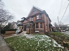 Triplex in Toronto