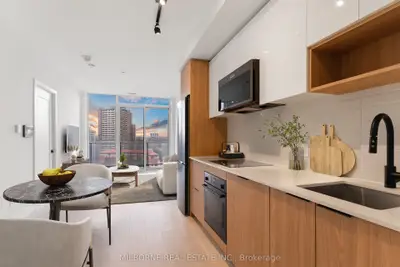 Condo Apartment in Toronto