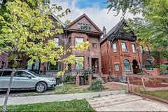 125 Madison Ave Avenue 203, Toronto C02, ON M5R 2S3