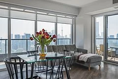 159 Wellesley Street E 3307, Toronto C08, ON M4Y 0H5