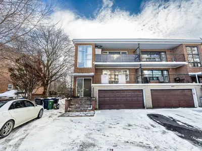 Triplex in Toronto