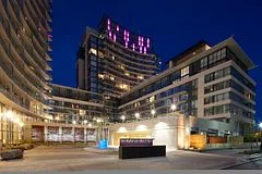 25 Capreol Court 3802, Toronto C01, ON M5V 3Z7