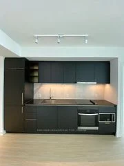 8 Wellesley Street W 5708, Toronto C01, ON M4Y 0J5