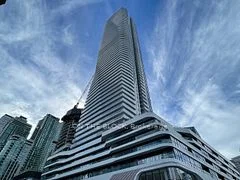 28 Freeland Street 3405, Toronto C08, ON M5E 0E3