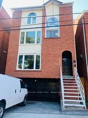 212 Milan Street Unit 1, Toronto C08, ON M5A 3Z6