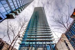 65 St Mary Street 2711, Toronto C01, ON M5S 0A6