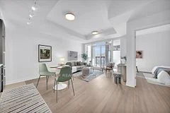 664 Spadina Avenue 512, Toronto C01, ON M5S 2H7