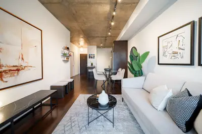 1005 King Street W 810, Toronto C01, ON M6K 3M8
