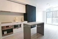 33 Helendale Avenue 1016, Toronto C03, ON M4R 1C5
