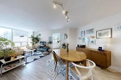25 Maitland Street 1212, Toronto C08, ON M4Y 2W1