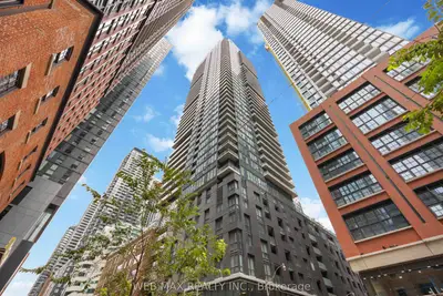 Condo Apartment in Toronto