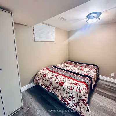 Room in Toronto