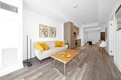 250 Lawrence Avenue W 320, Toronto C04, ON M5M 1B1