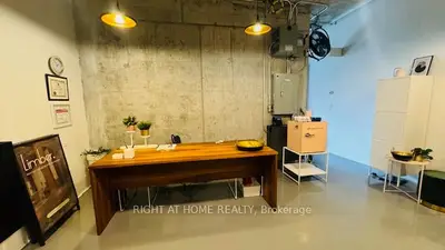 334 Adelaide Street W 210, Toronto C01, On M5v 0m1