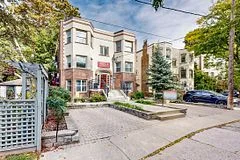 9 Humewood Court Building 1 Unit 3, Toronto C03, ON M6C 1C9