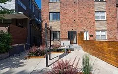 62 Lippincott Street 4, Toronto C01, On M5t 2r5