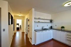 1130 Queen Street W 3, Toronto C01, ON M6J 1J3