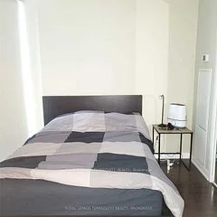14 York Street 1910, Toronto C01, ON M5J 2Z2