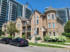 130 Vanderhoof Avenue 101, Toronto C11, ON M4G 4J8
