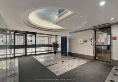55 Eglinton Avenue E 311, Toronto C10, On M4p 1g8