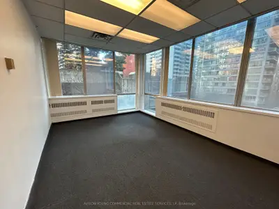 55 Eglinton Avenue E 407, Toronto C10, On M4p 1g8