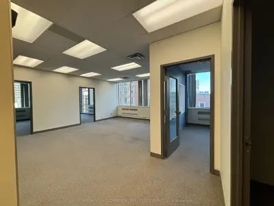55 Eglinton Avenue E 701, Toronto C10, On M4p 1g8